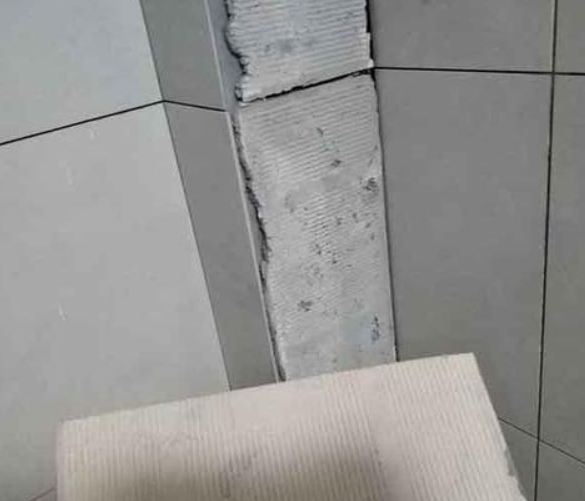 肥西瓷砖空鼓维修公司分享下厨房瓷砖脱落的补救措施。